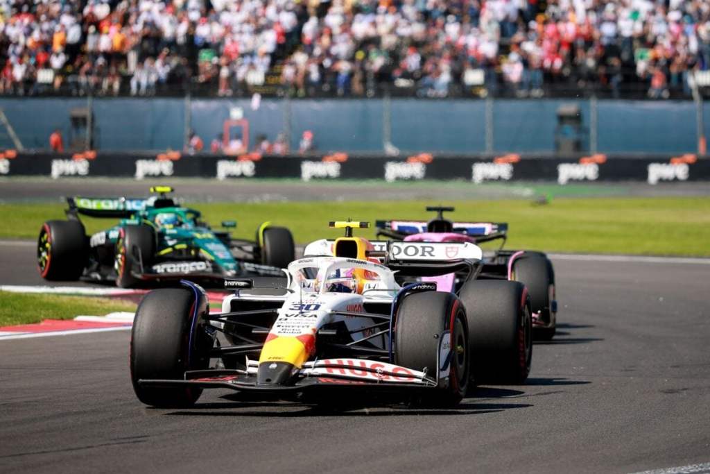 FIA refuta a federación mexicana y exculpa a Lawson por el incidente con los comisarios