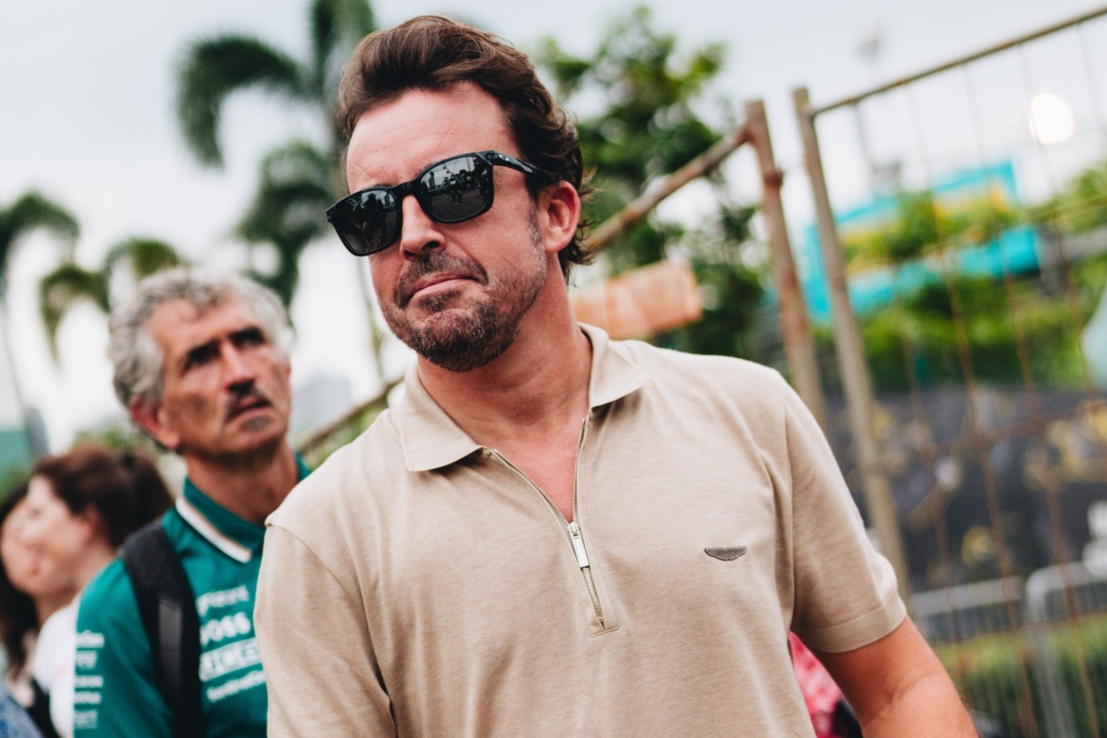 Alonso responde comentarios de Hadjar en Singapur: «Tiene pocos puntos»