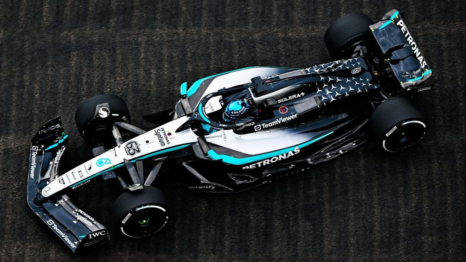 Mercedes se frustra con la FP2 entrecortada en Singapur, pero cita W16 en «mejor condición»