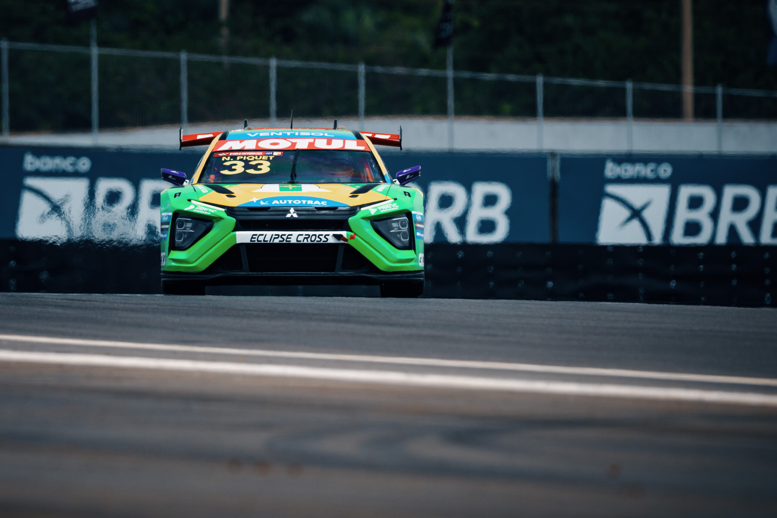 Piquet desbanca Salas no fim e garante pole da Stock Car em Brasília. Fraga é 3º