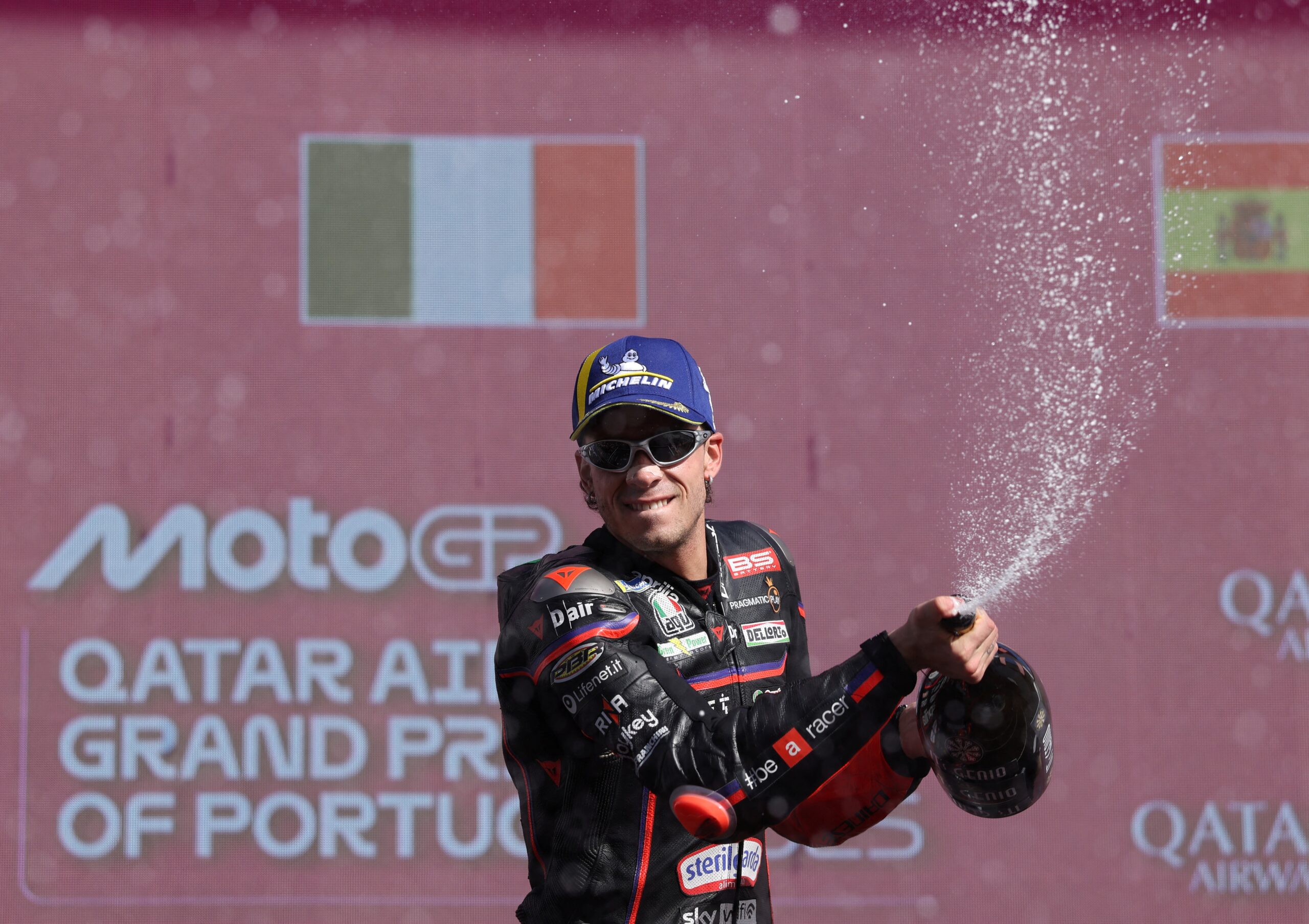 Bezzecchi celebra vitória em Portugal e admite que “tinha medo” de Acosta e Álex Márquez