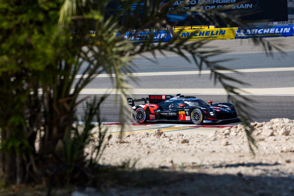 Kobayashi lidera 1-2 de Toyota en Bahrein; López finaliza 4° en LMGT3 y Varrone es 17°