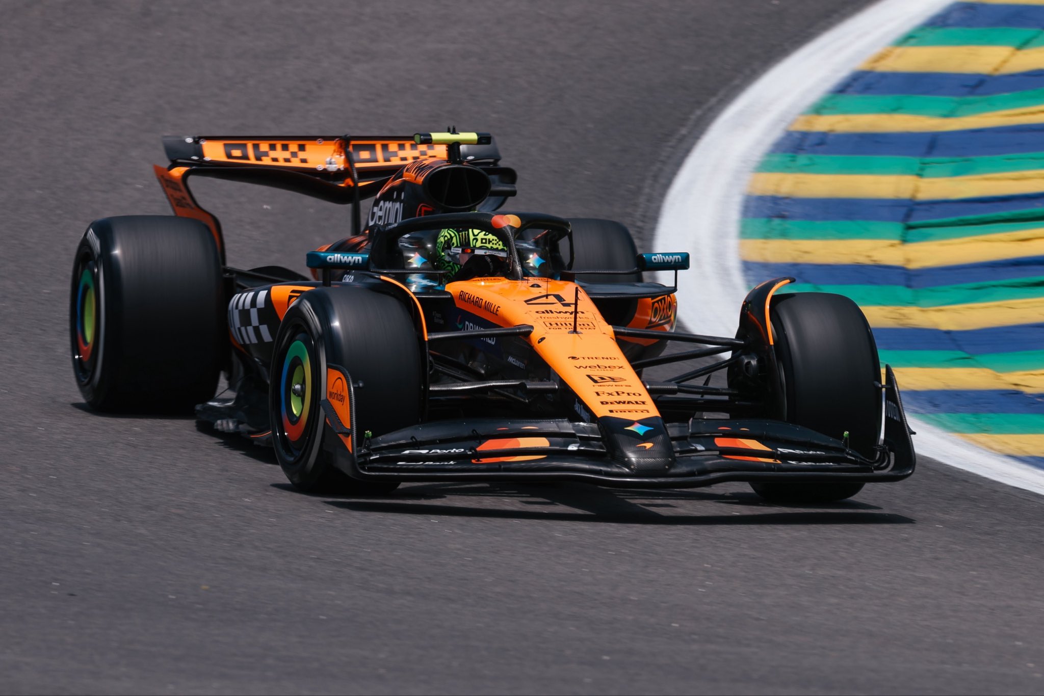 Norris advierte sobre Mercedes y celebra «difícil» pole para la sprint del GP de São Paulo