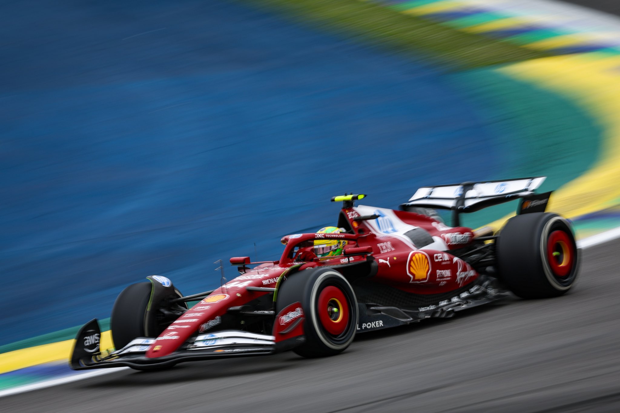 Hamilton reconoce temporada de «pesadilla» en Ferrari tras su abandono en São Paulo