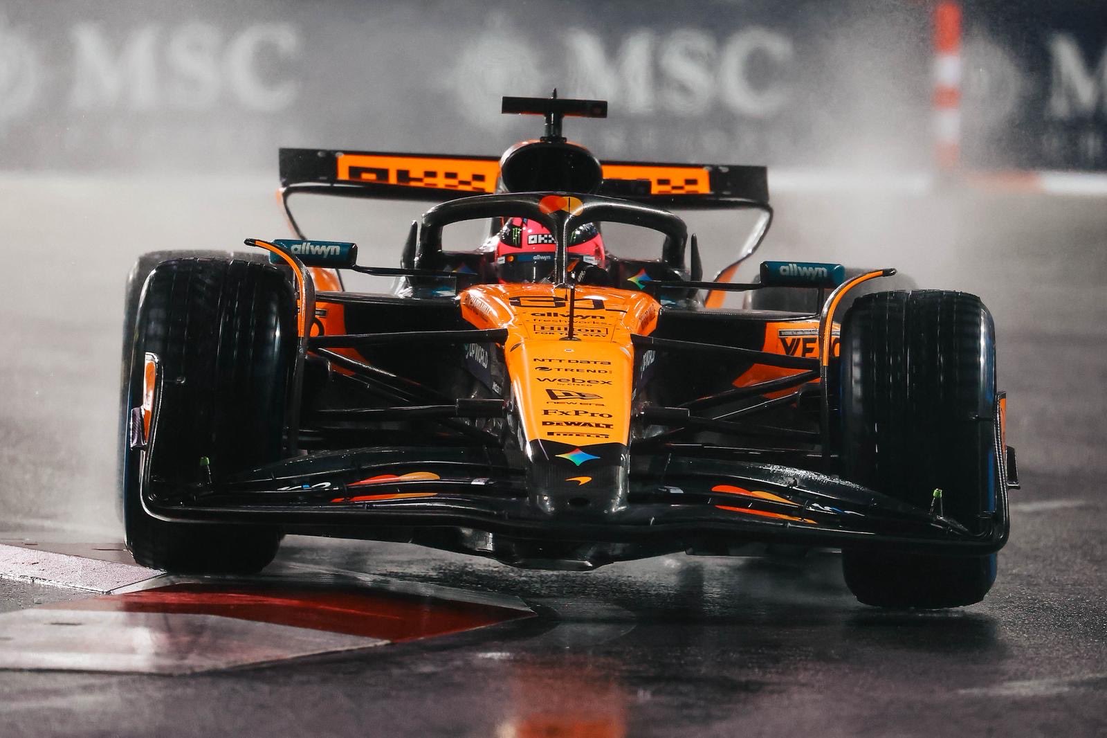 Piastri elogia el coche de McLaren en Las Vegas y lamenta: «No pudimos explorar la pista»