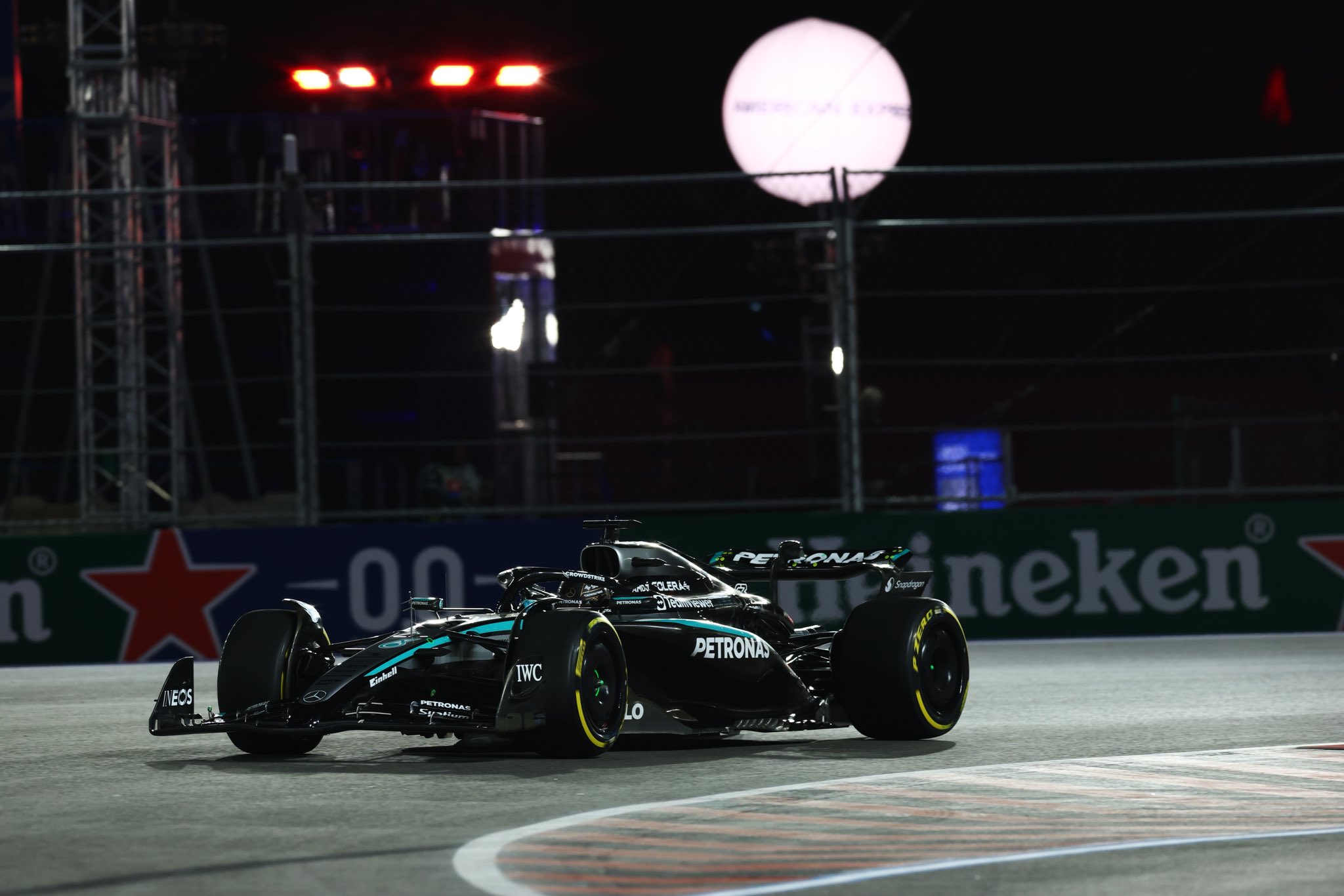 Mercedes habla de «resultado justo» en el GP de Las Vegas: «El cronómetro nunca miente»