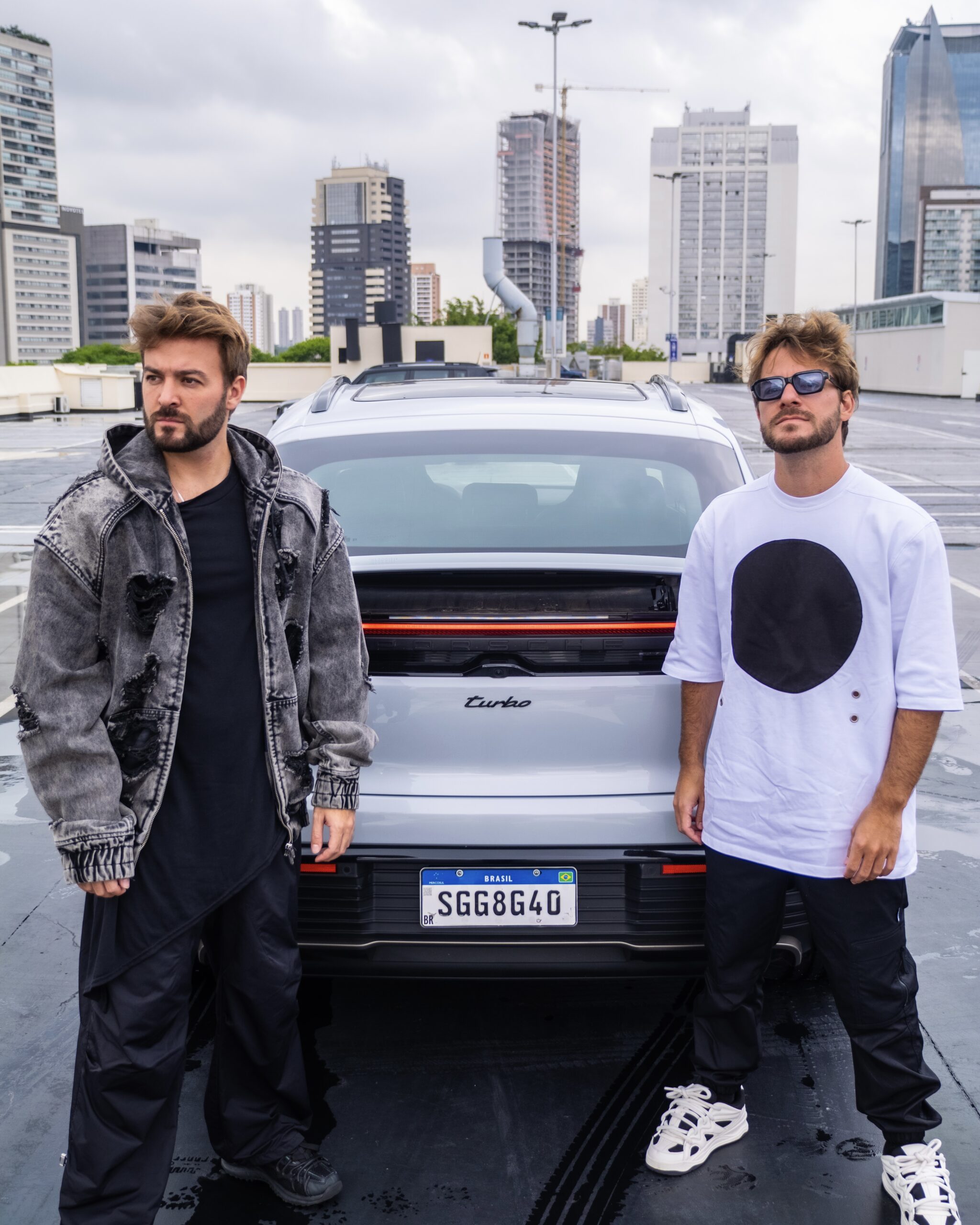 Em iniciativa inédita no mercado criativo, Dubdogz lança música em colaboração com Porsche