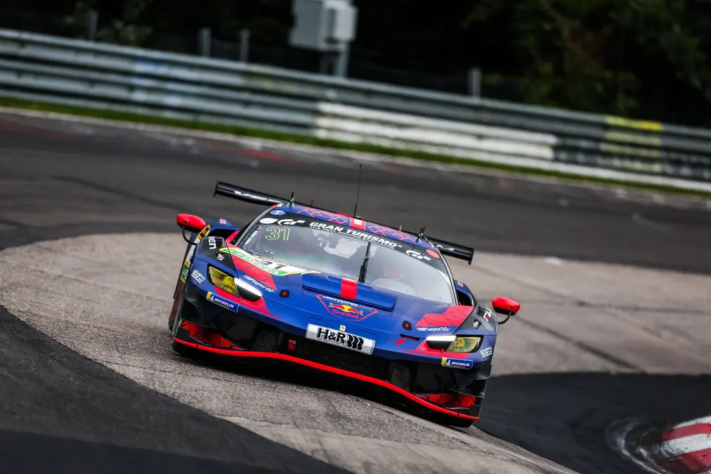 Nürburgring añade pruebas virtuales para la licencia tras victoria de Verstappen