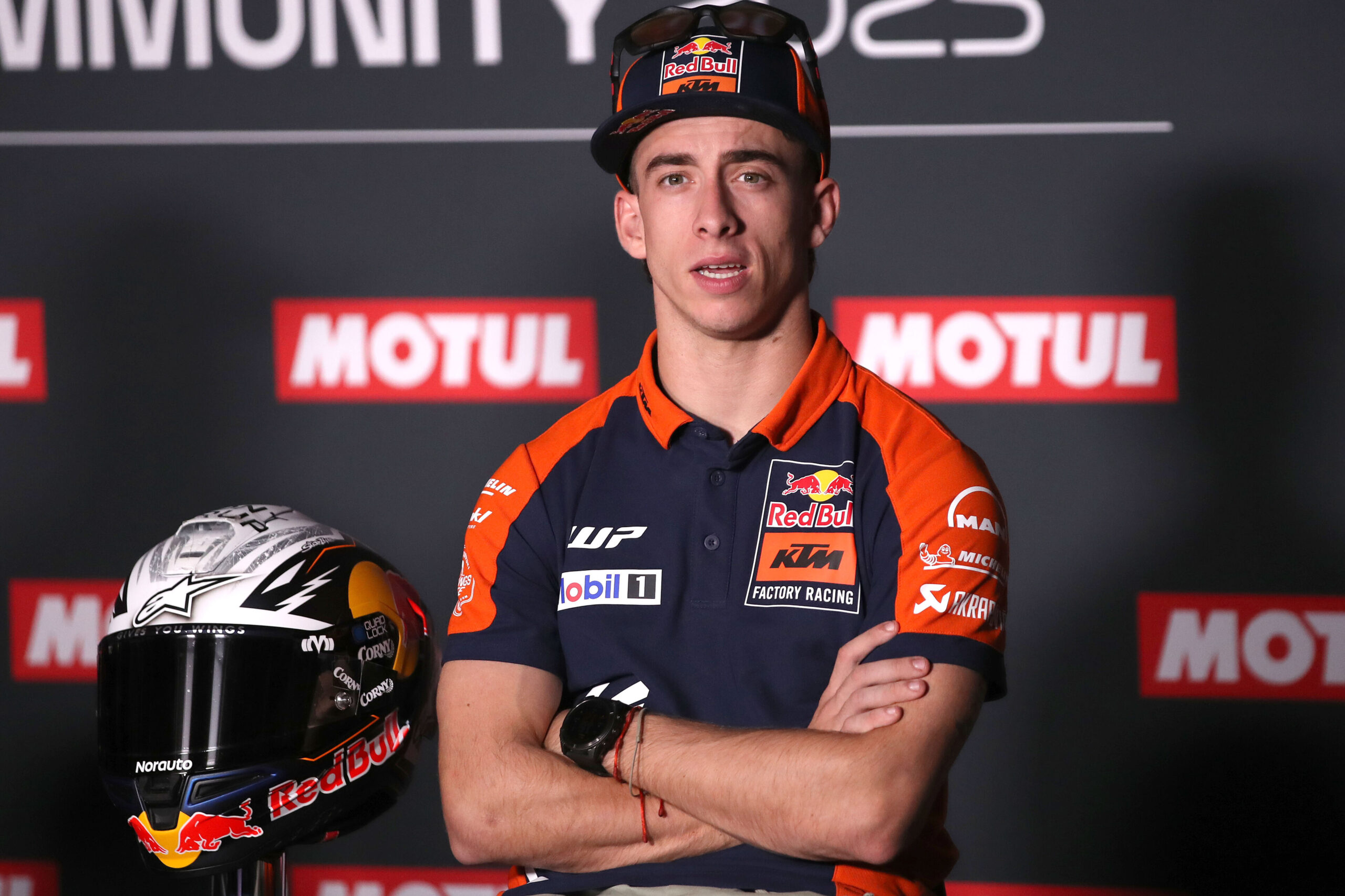 Acosta destaca evolução da KTM, mas vê azares na busca por vitória: “Batendo na trave”