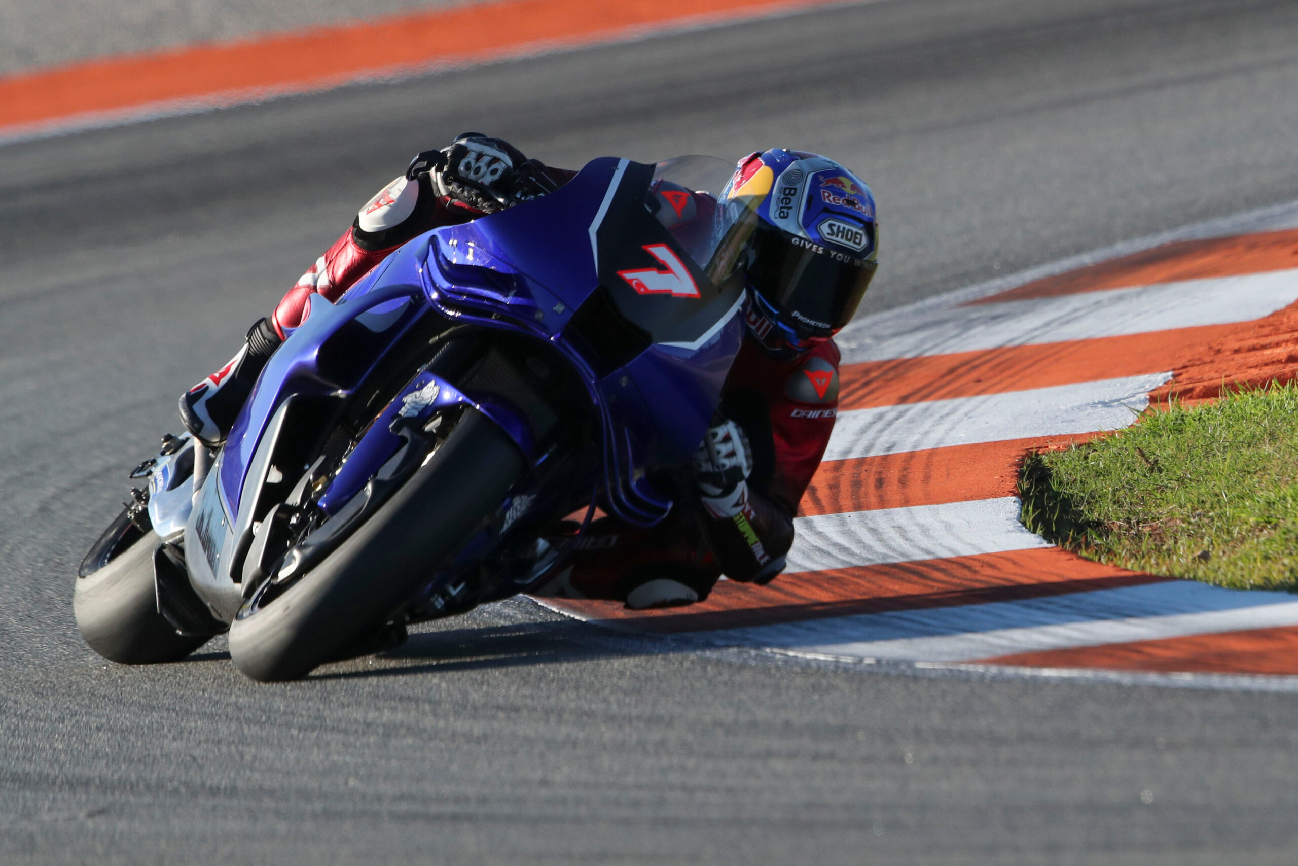 Pramac segue rivais e agenda apresentação das motos de Razgatlioglu e Miller para 2026