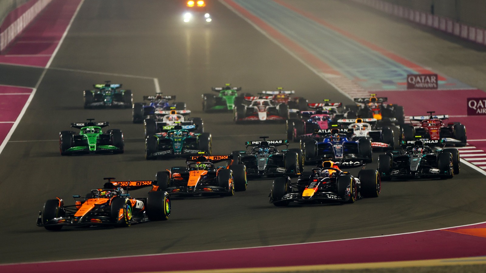 Band pega 3º lugar na audiência da TV com vitória de Verstappen no GP do Catar