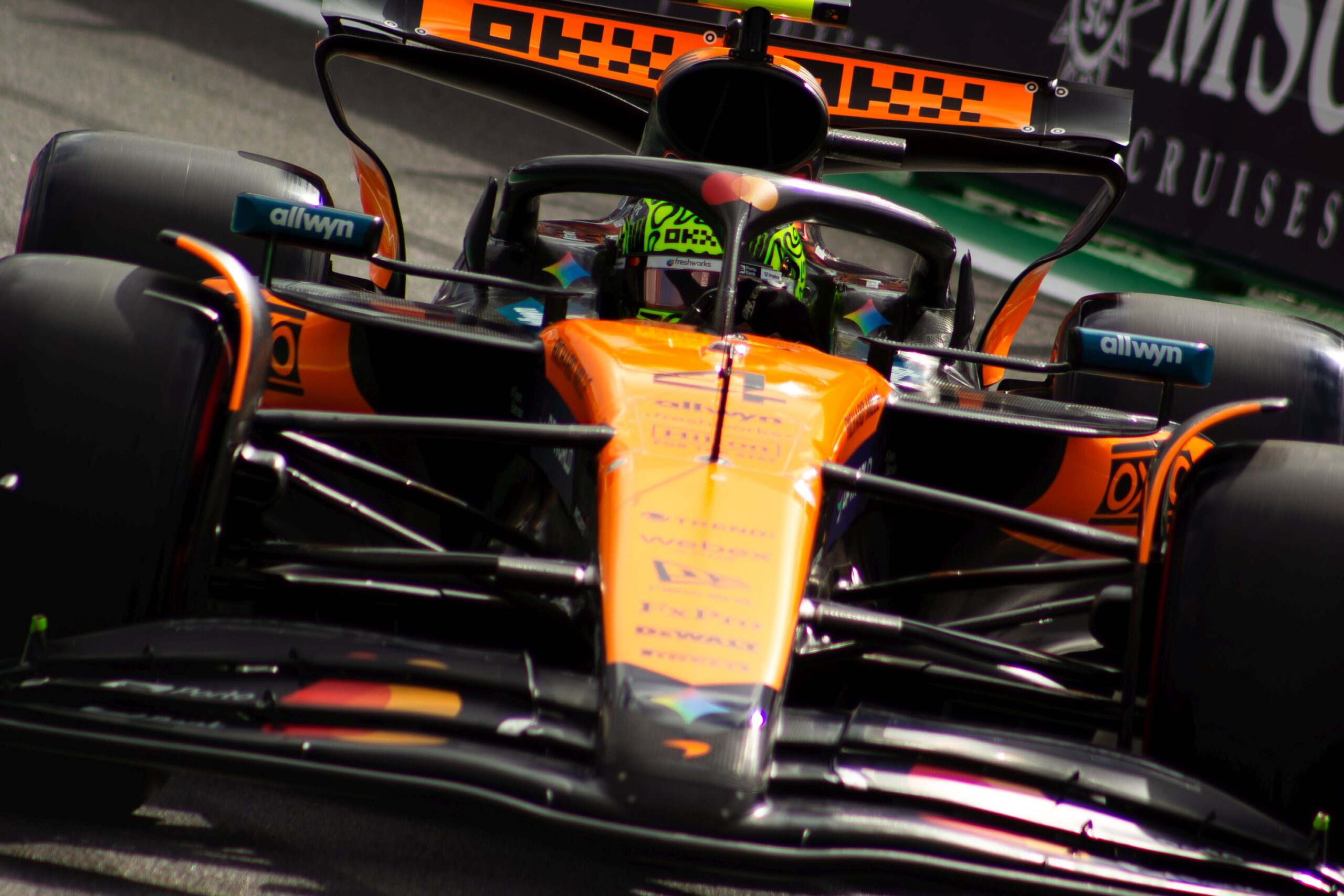 Norris vence GP de São Paulo. Verstappen vai ao pódio e Bortoleto abandona