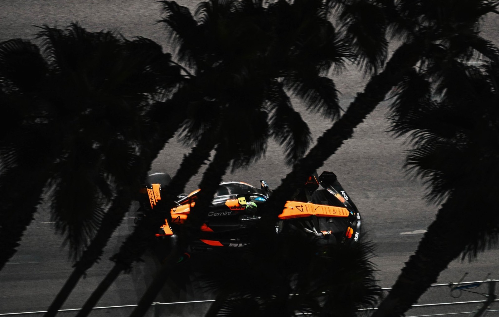 FIA desclassifica Norris e Piastri de GP de Las Vegas por desgaste da prancha do assoalho