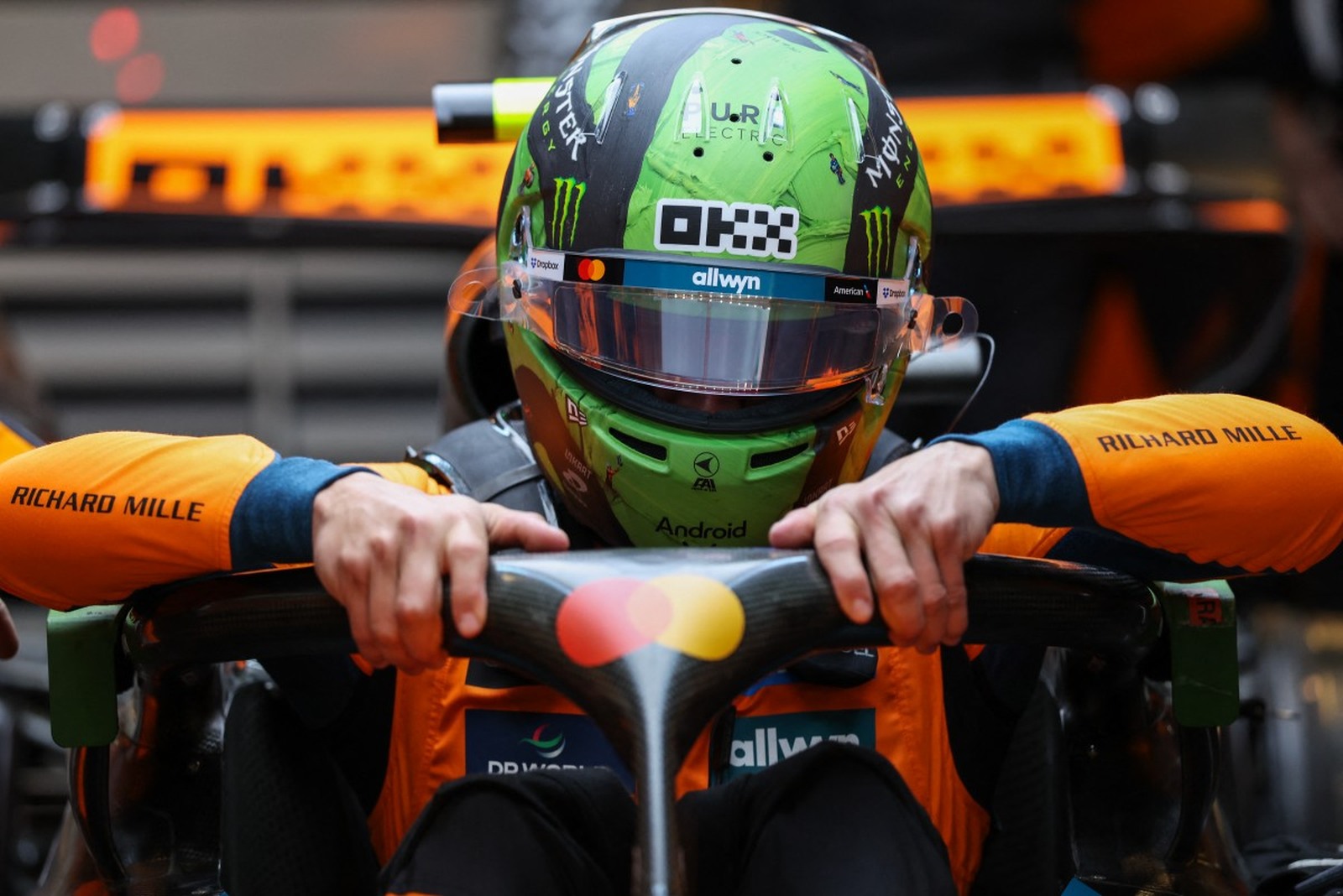 Norris admite erro “vergonhoso” no GP de Las Vegas e alerta sobre ameaça de Verstappen