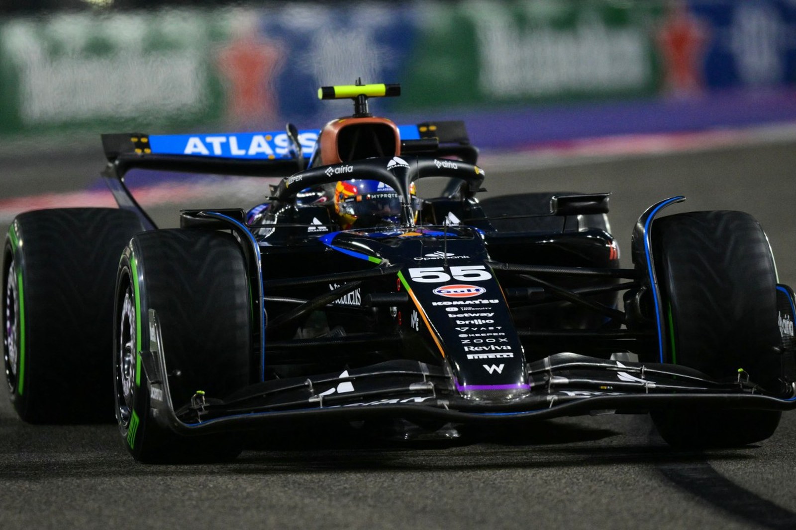Sainz diz que “amaria ter feito pole”, mas celebra 3º lugar no grid em Las Vegas