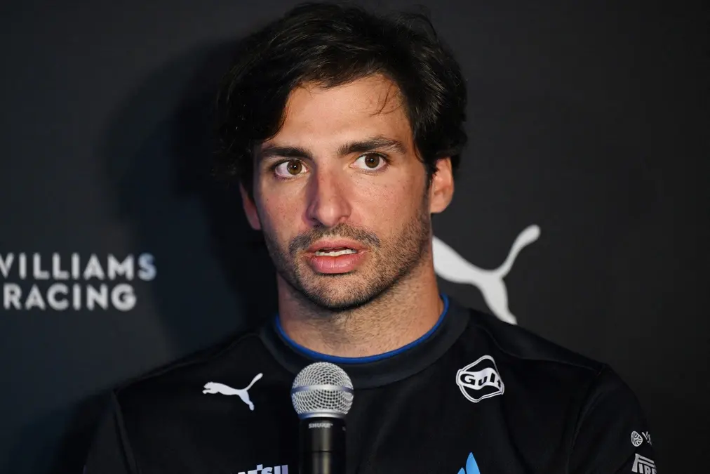 Sainz critica posición del GP de Las Vegas en el calendario de la F1: «No es bueno para nadie»