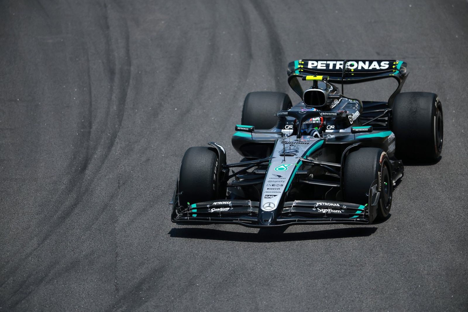 Antonelli revela estrategia de defensa contra Verstappen en el “estresante” GP de Sao Paulo