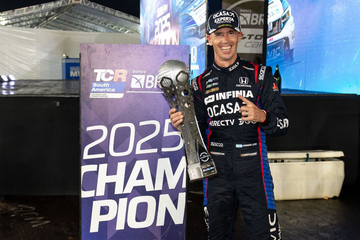 Leonel Pernía se consagra campeón de TCR South America luego de ganar en Cuiabá