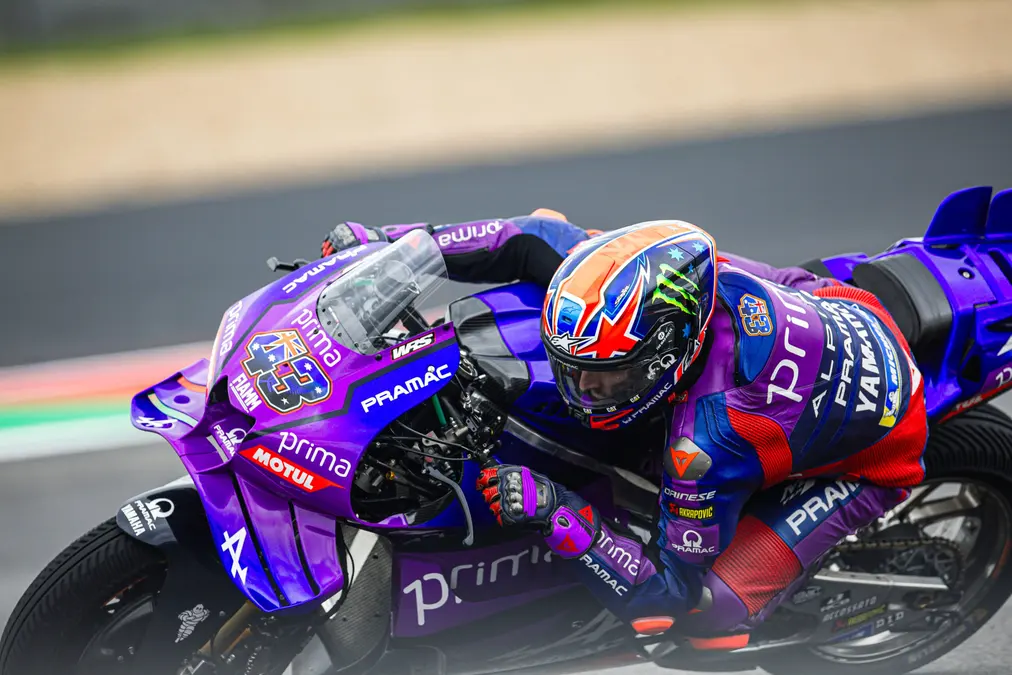 Miller emerge al final y lidera la FP1 de MotoGP en Valencia; Martín queda último