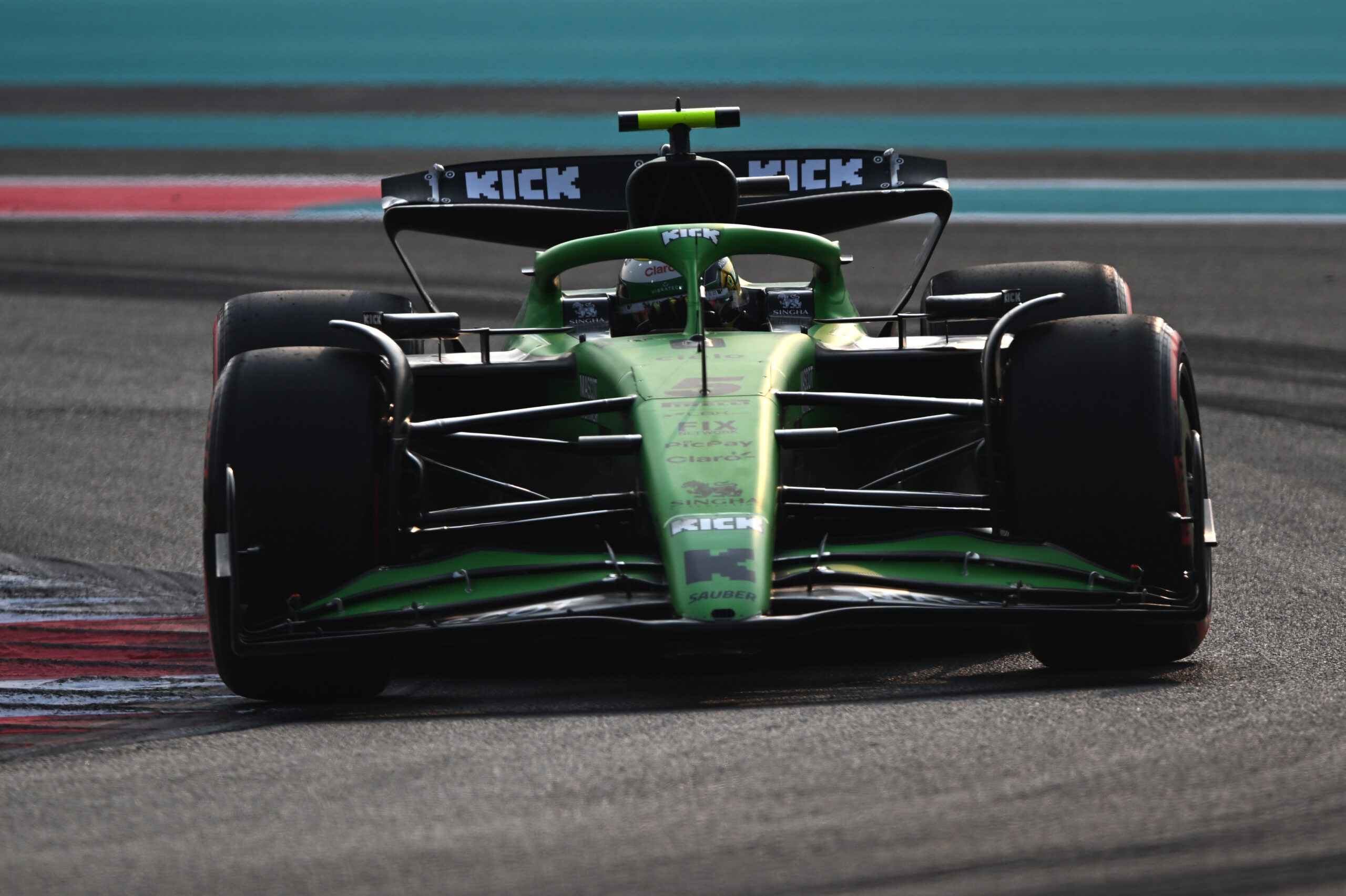 Sauber louva Bortoleto por 7º lugar no grid de Abu Dhabi: “Entregou tudo em cada volta”