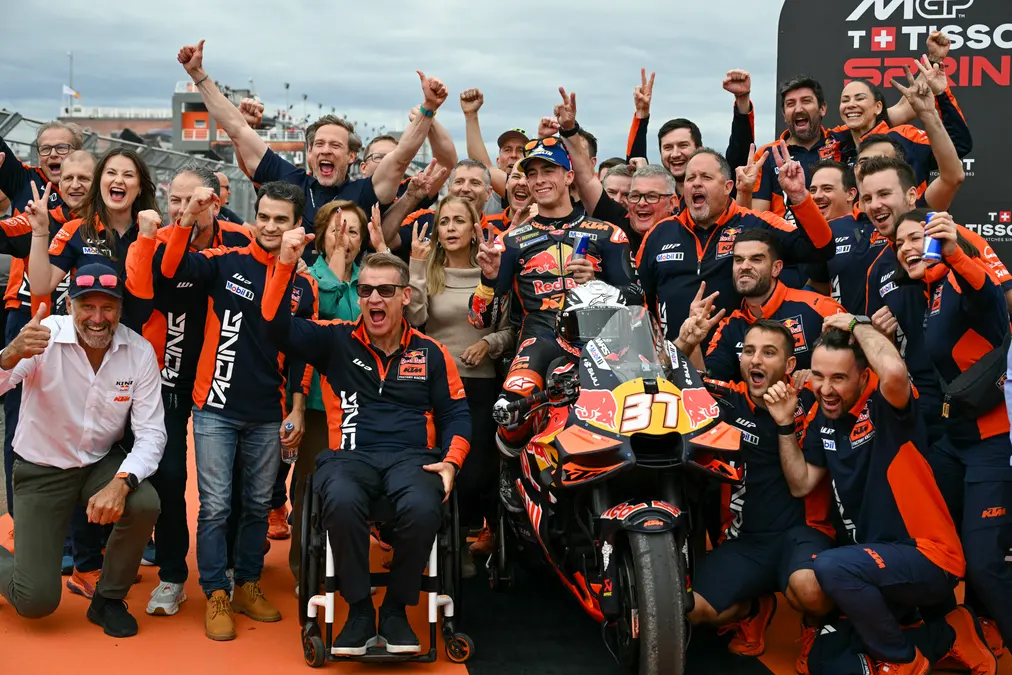 KTM contacta con inversores, pero advierte: “Nunca cederemos el control del equipo”