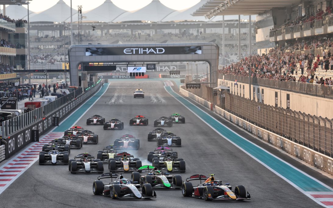 Horarios y transmisiones de la ronda de Abu Dhabi, última fecha de F2 2025