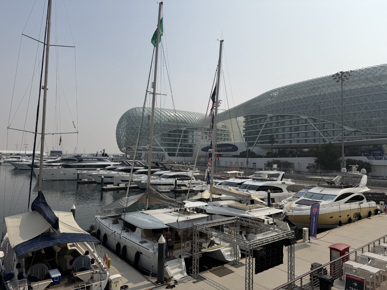 F1 realiza classificação em sábado de céu limpo e temperatura mais amena em Abu Dhabi