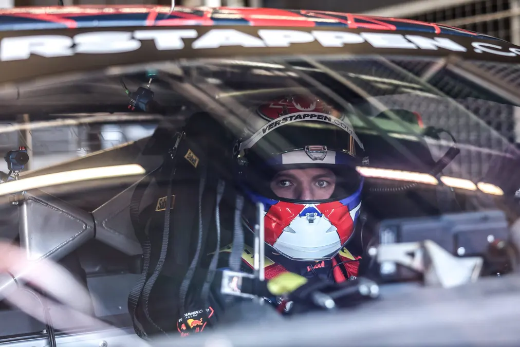 Verstappen prueba un Mercedes de GT3 bajo la lluvia en Estoril en una sesión privada