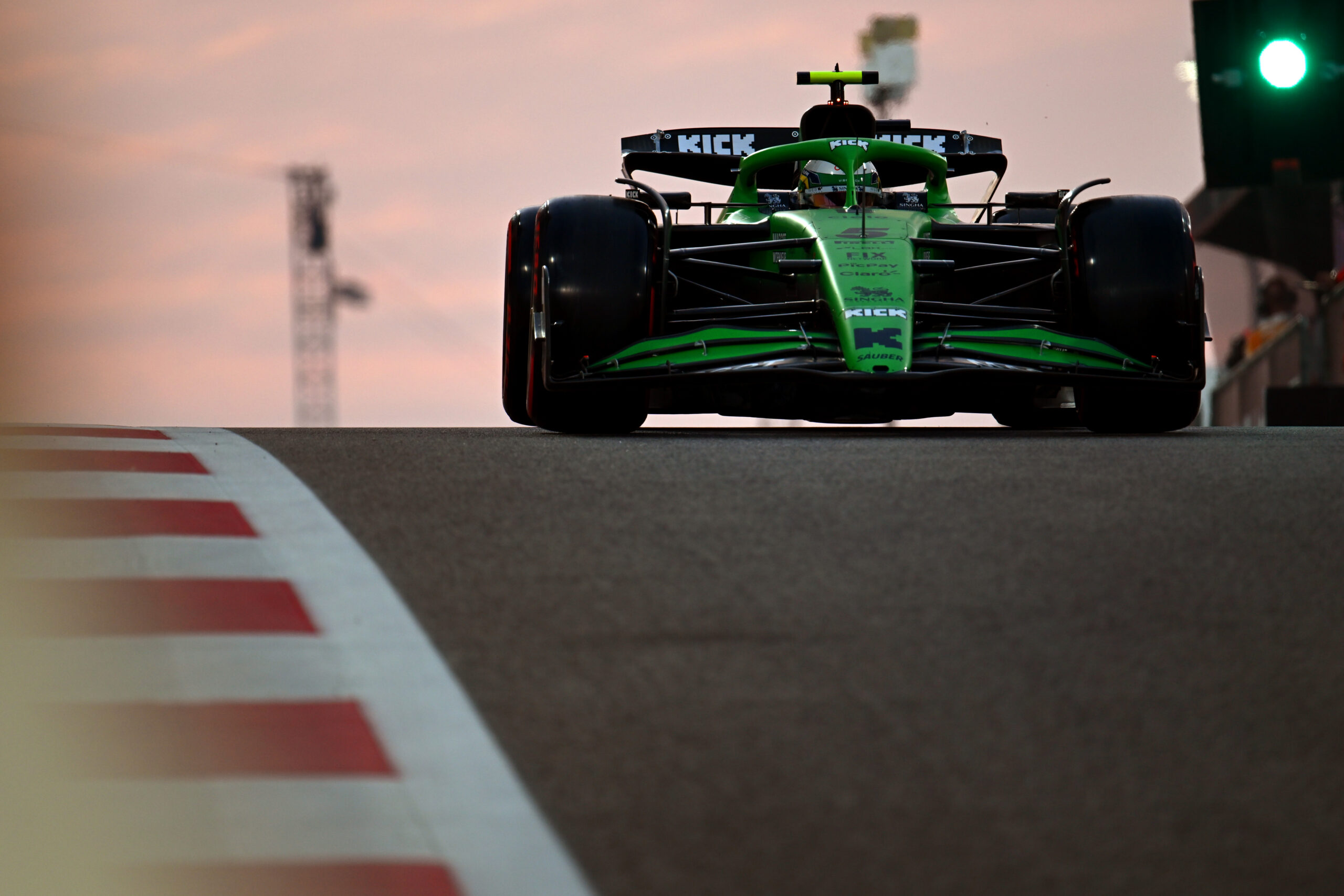 Sauber deixa escuridão para trás e passa bastão com dignidade para entrada da Audi