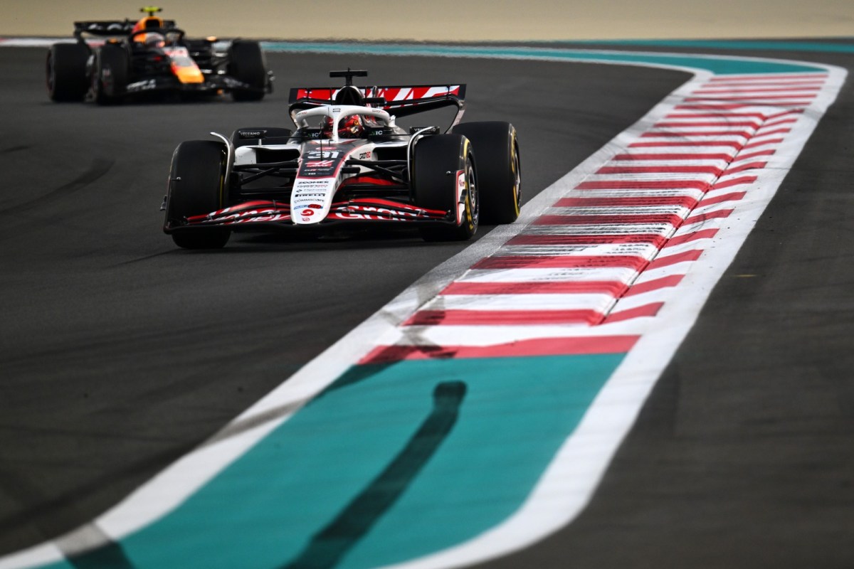 Ocon aprova GP de Abu Dhabi, mas admite final “meio amargo” para Haas na F1 2025
