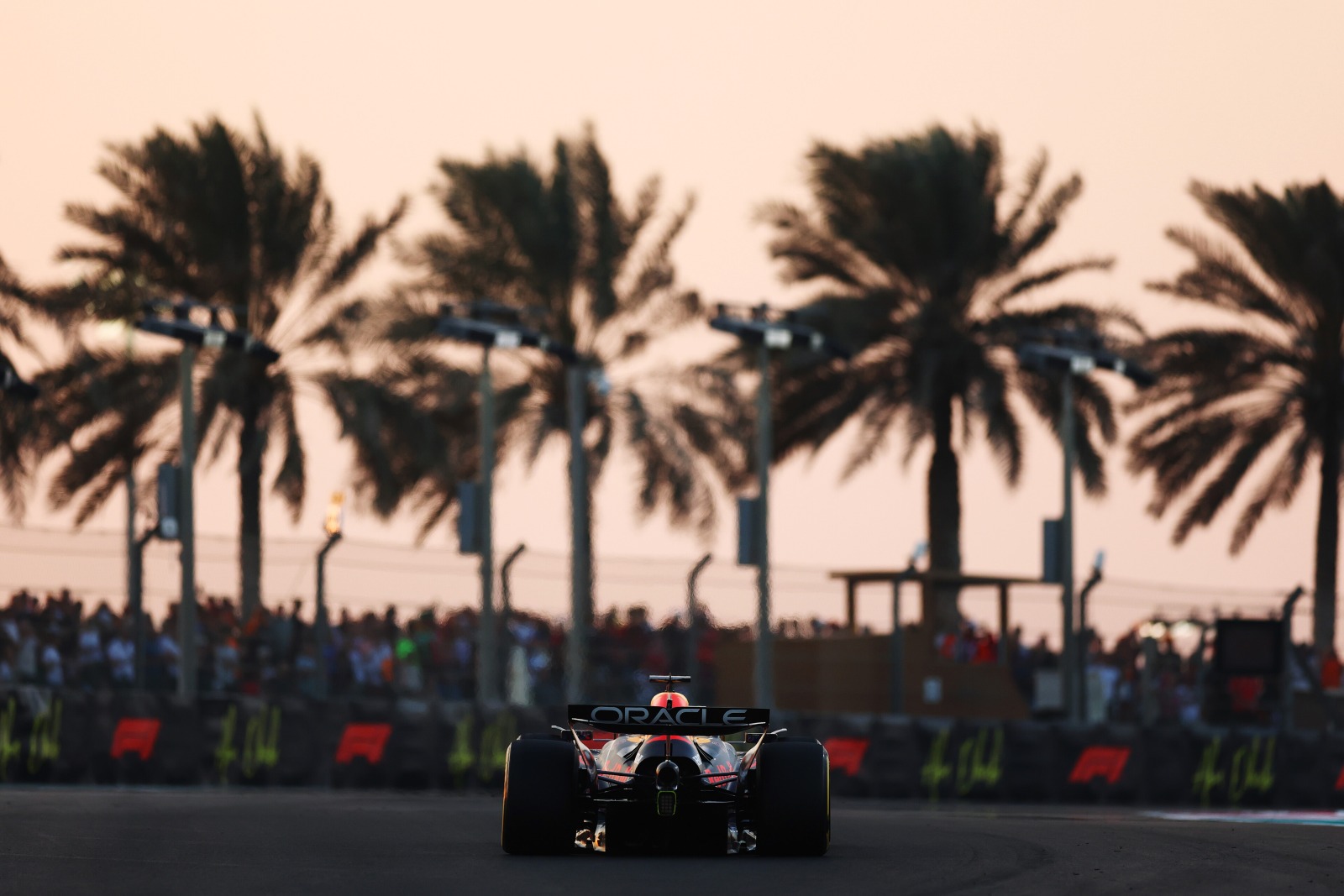 Da disputa até o último GP às desastrosas ‘regras papaias’: os prós e contras da F1 2025