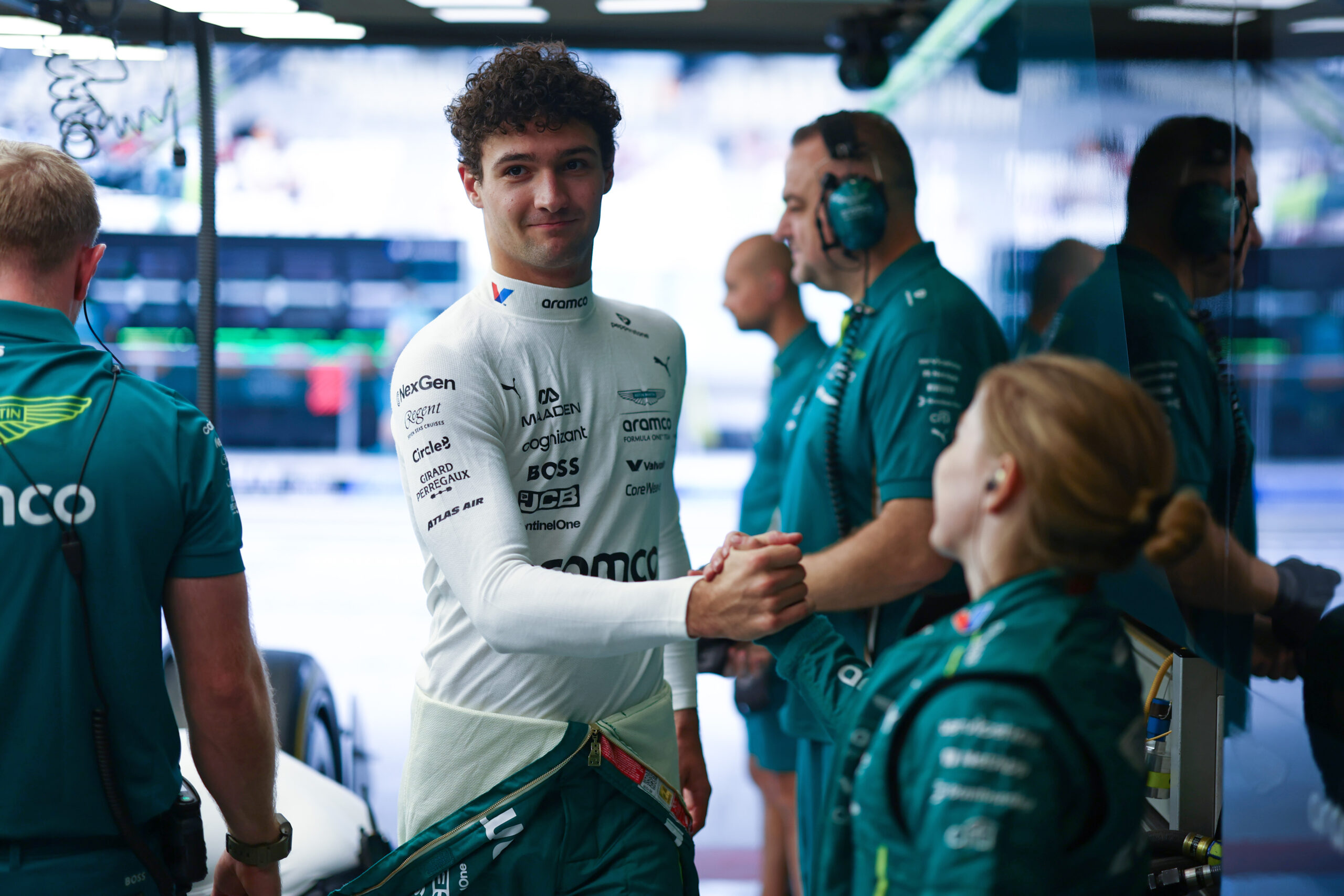 Aston Martin escala Crawford para treino livre 1 do GP do Japão