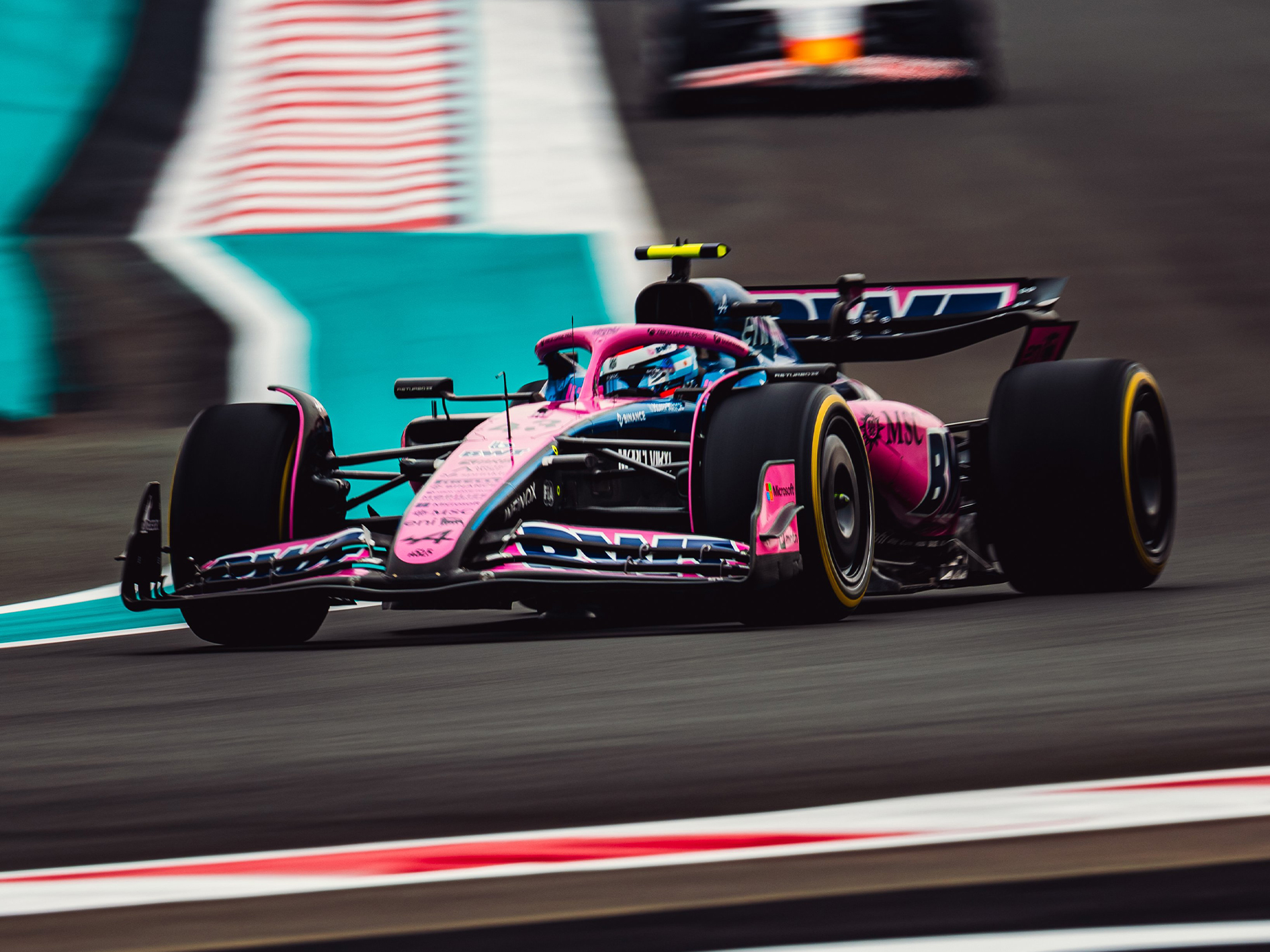 Diretor da Alpine descarta “plano de 100 corridas” e traça meta para F1 2026