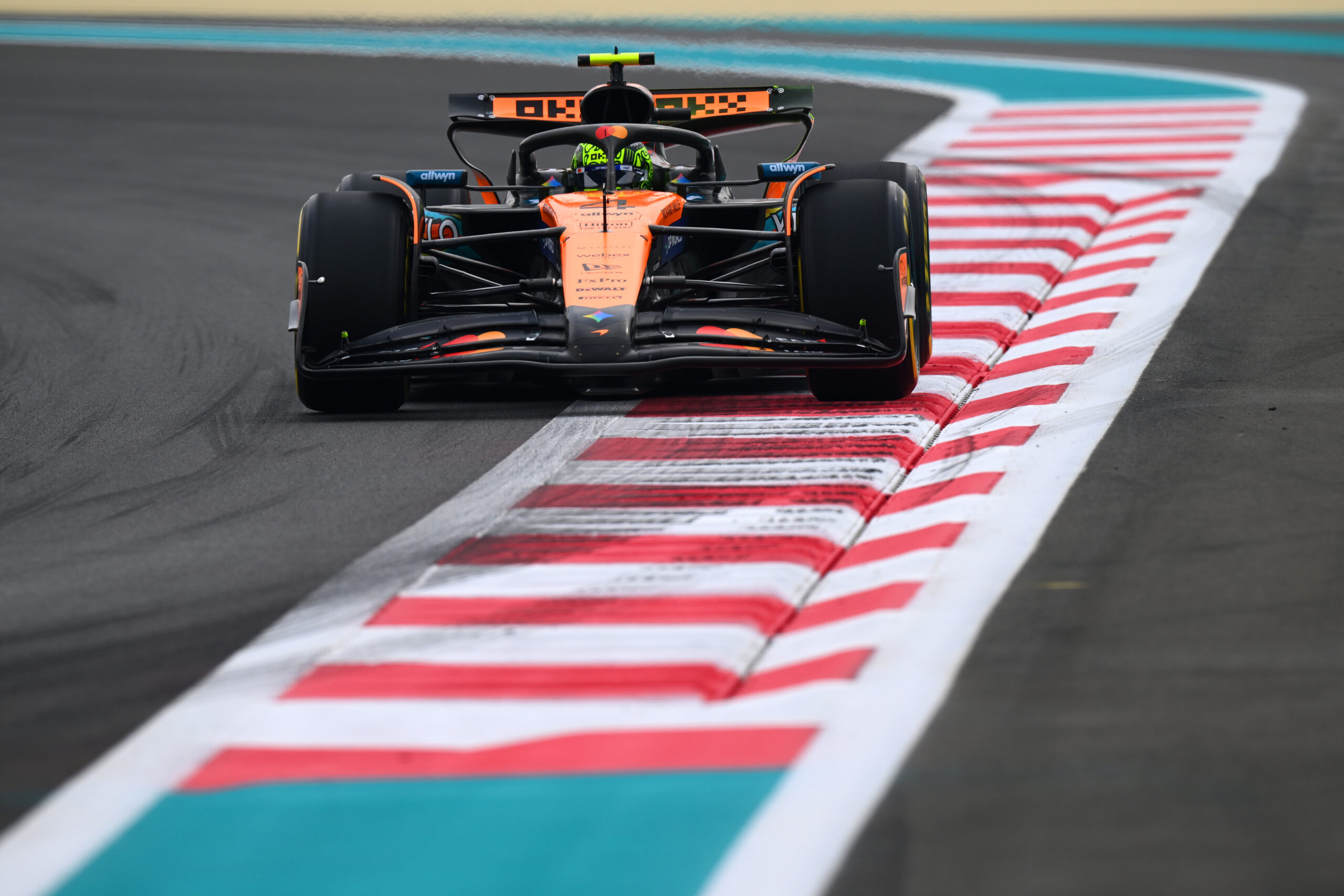 McLaren fala em “começo razoável” e sonha com fim de semana “perfeito” em Abu Dhabi