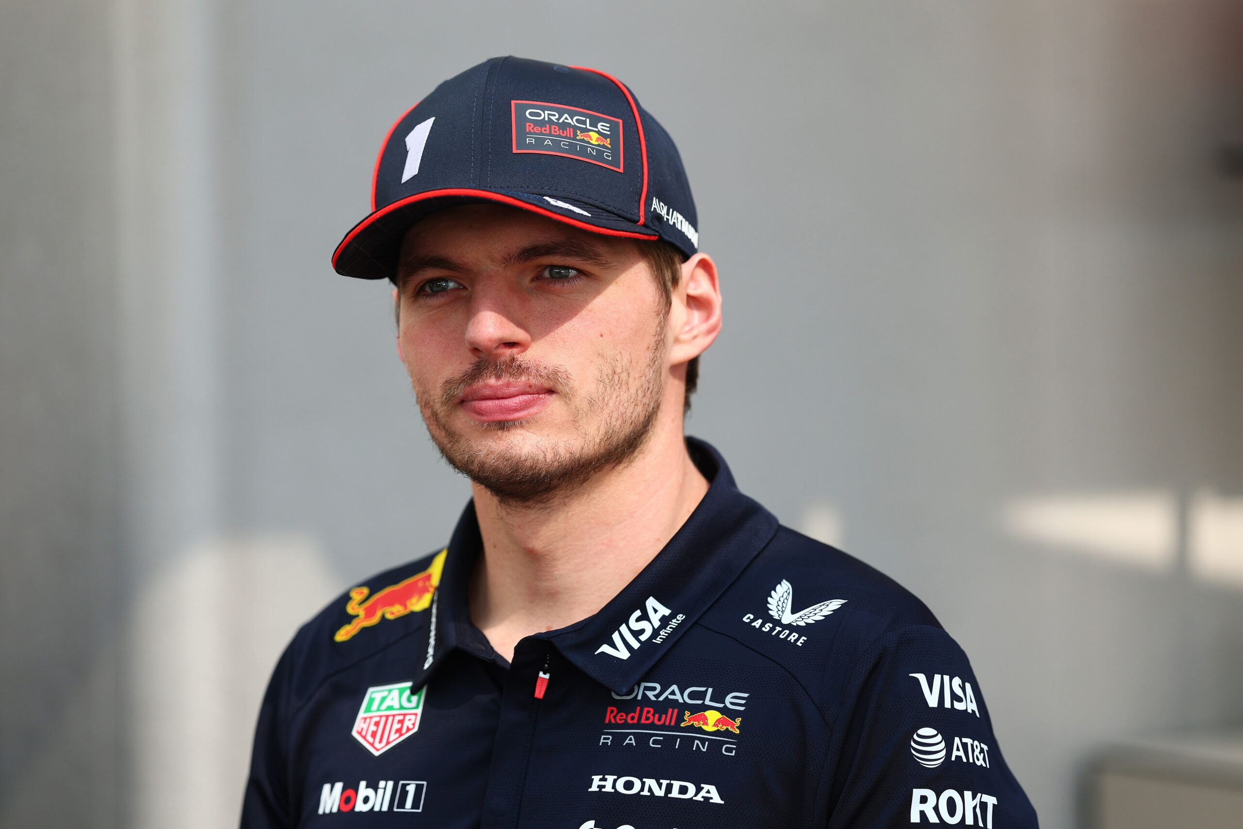 Vicente Soella questiona lealdade de Verstappen após conversas com Mercedes