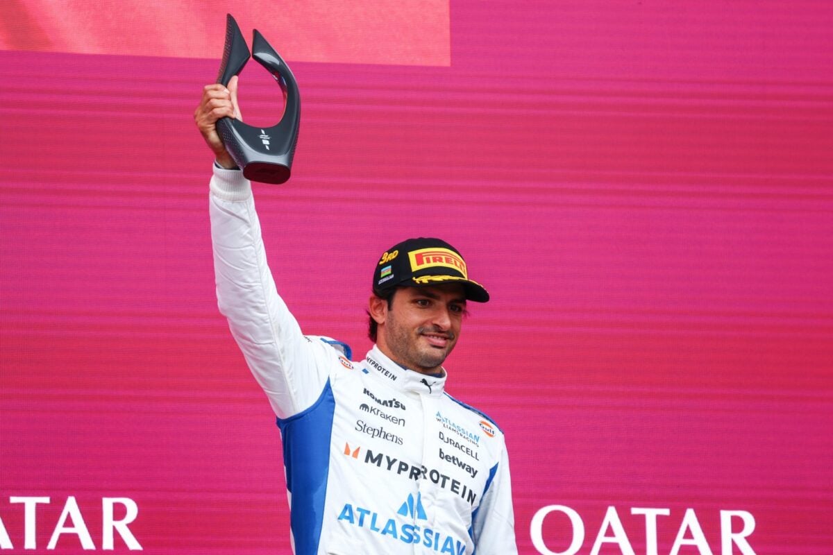 Sainz ve con optimismo el mal resultado de Abu Dhabi y destaca el “gran año” de Williams
