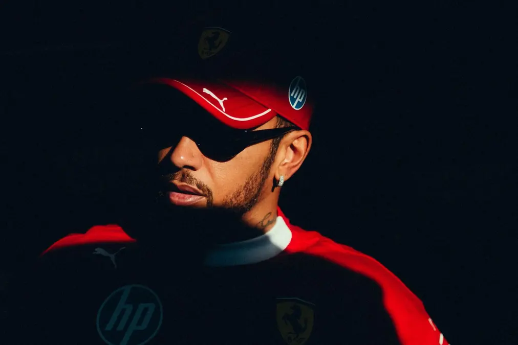 Ex jefe cree en la vuelta del “Hamilton clásico” a la F1, pero pide ayuda a Ferrari en 2026