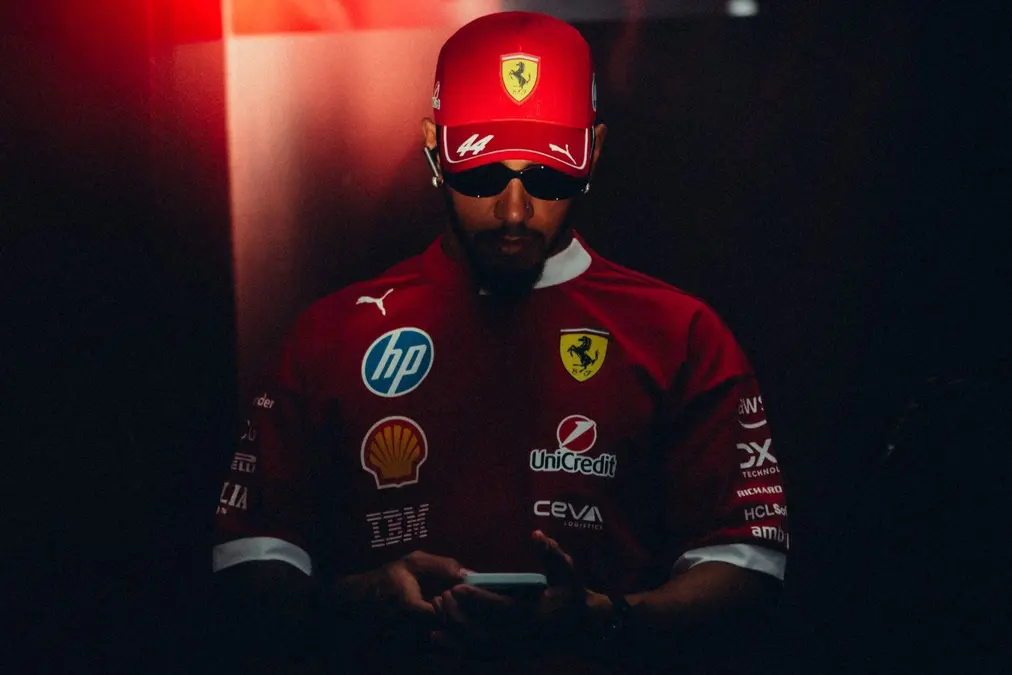 Hamilton se desahoga tras la eliminación en Q1 en Abu Dhabi: “Simplemente mucha ira”