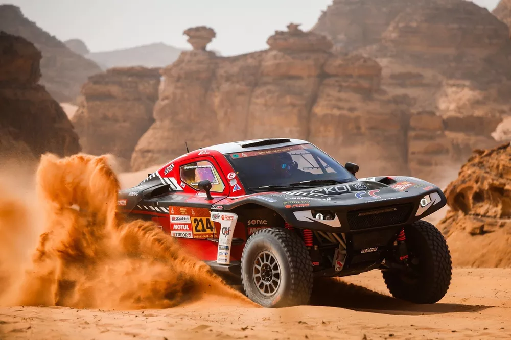 Serradori vence en la décima etapa del Dakar; Al-Attiyah recupera el liderato en la general