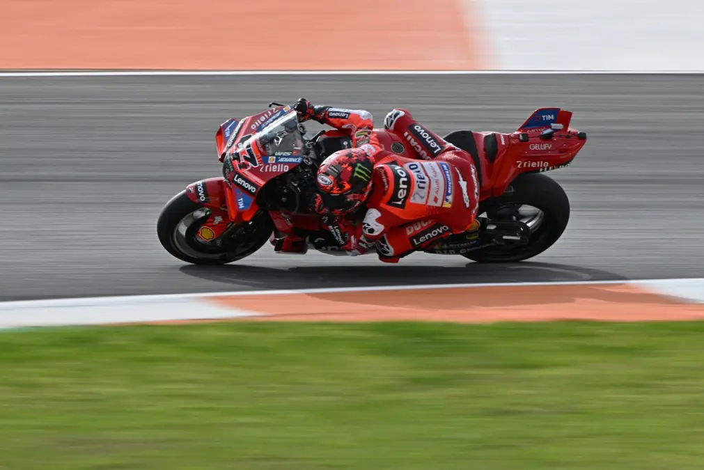 Bagnaia afirma que “Ducati sigue siendo la mejor”, pese a la mejora de rivales
