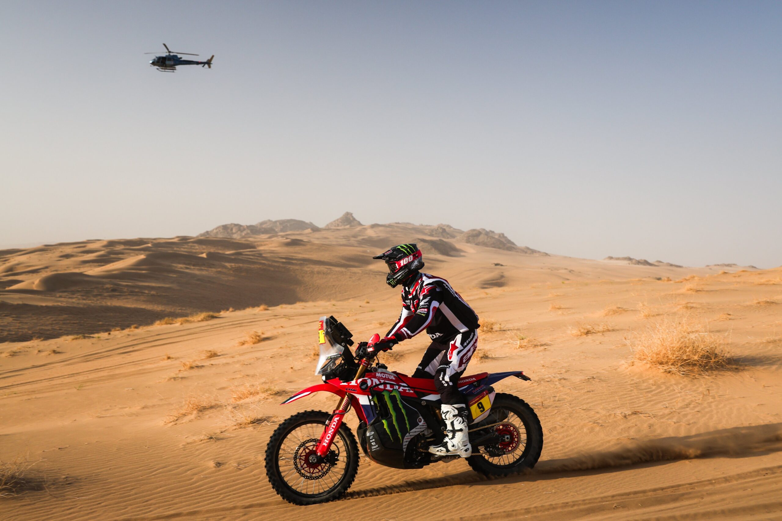 Brabec vence a Benavides en la 12ª etapa y recupera el liderato de la general del Dakar