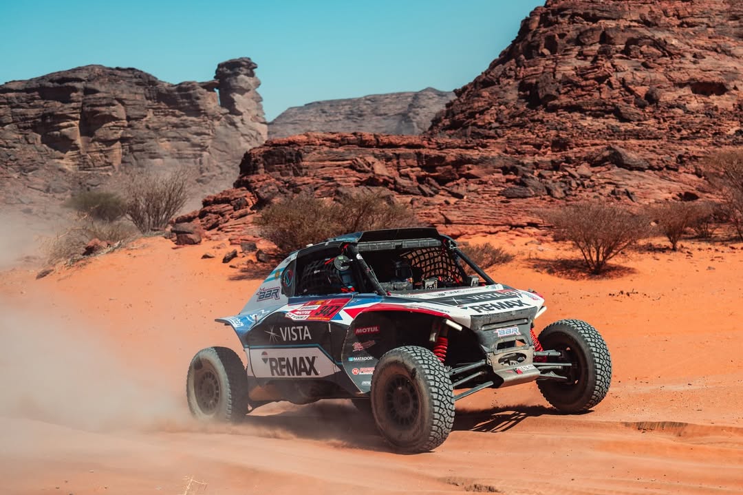Benavides es 2° en la primera parte de la etapa maratón del Dakar 2026 en Challenger