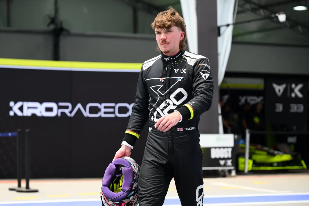 Ticktum arremete contra un portal inglés, ataca a sus haters y realiza fuerte descargo
