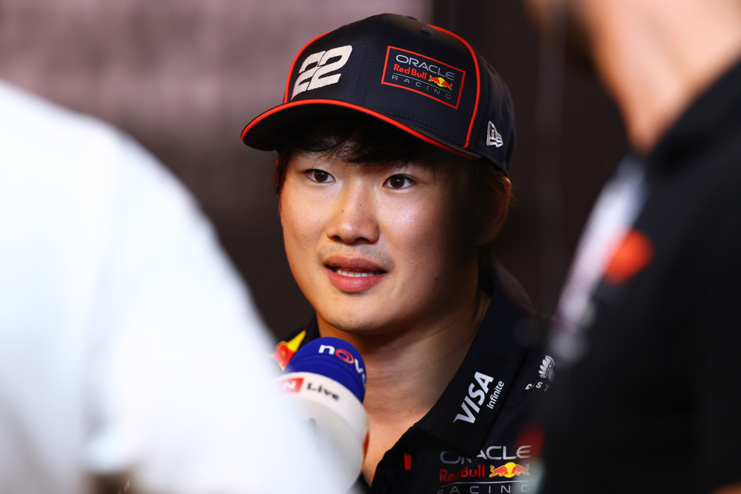 Tsunoda justifica permanencia en Red Bull con búsqueda de asiento en 2027