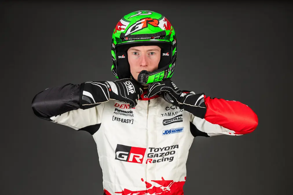 Evans analiza cambios para luchar por el título de WRC 2026: “Cada punto cuenta”