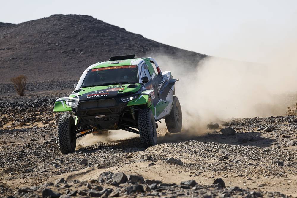 Eryk comanda 1-2 da família Goczal em 1ª perna da 2ª maratona do Dakar. Moraes é 26º