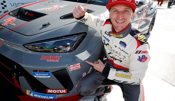 Franco Girolami logra la pole en su debut en Estados Unidos; Varrone, 8° en GTD Pro