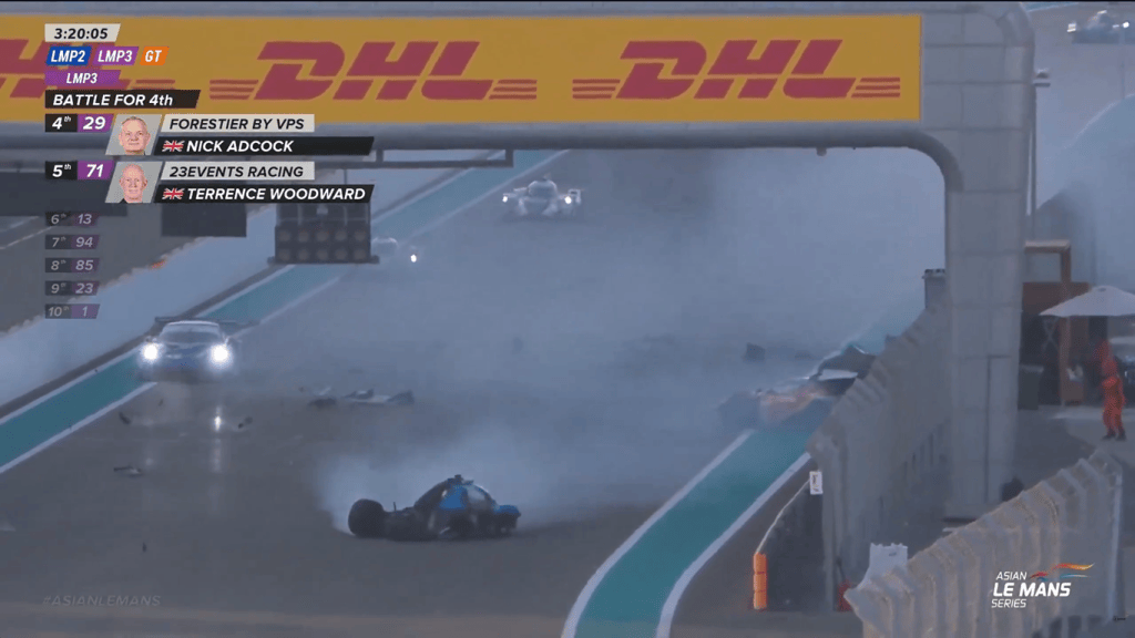 Impactante choque en cierre de la Asian Le Mans Series en Abu Dhabi que causa bandera roja