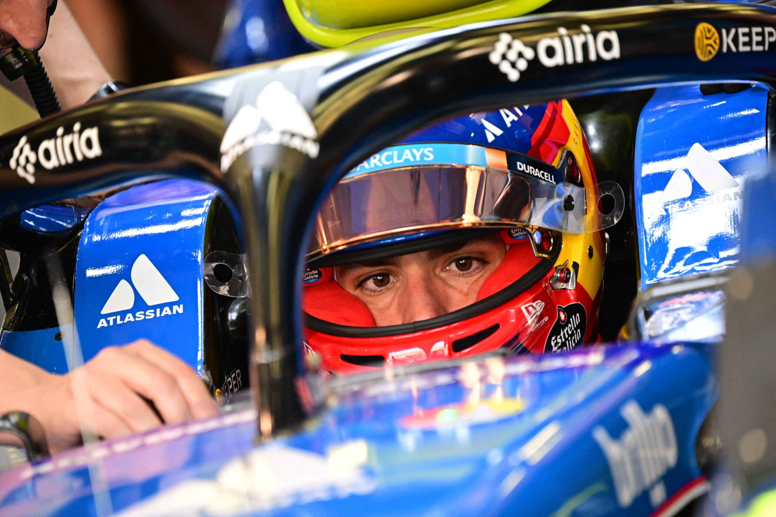 Sainz afirma que Williams “está um passo atrás” por ausência em testes de Barcelona