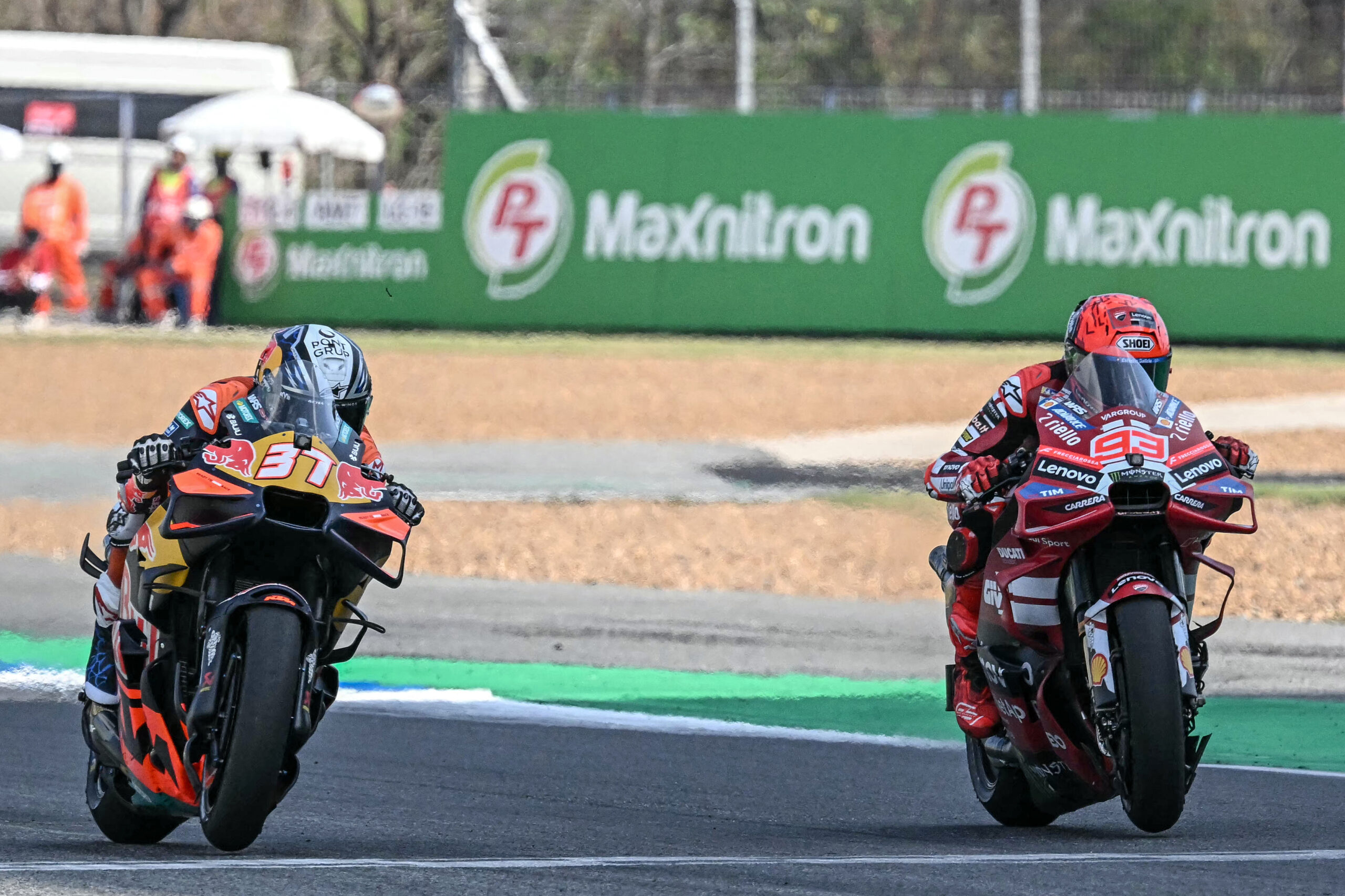 Acosta finalmente triunfa, mas tem glória ofuscada por punição de Marc Márquez